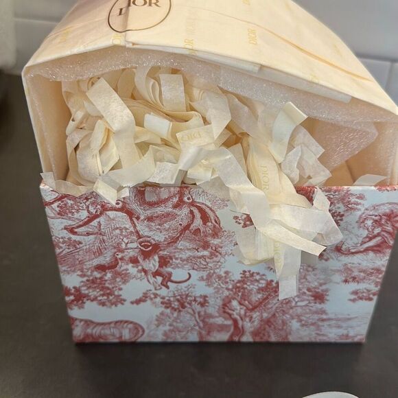 Dior Gift Box Bundle (4 Piece) - Picture 4 of 8